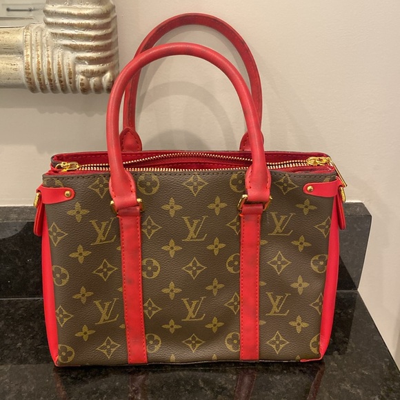Authenticated Louis Vuitton Soufflot Tote Monogram Canvas with Leather BB - Picture 2 of 16